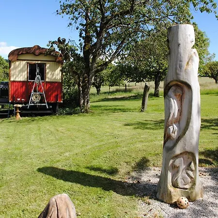 Holiday home La Roulotte Aux Oiseaux