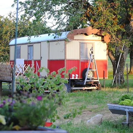La Roulotte Aux Oiseaux Dommartin